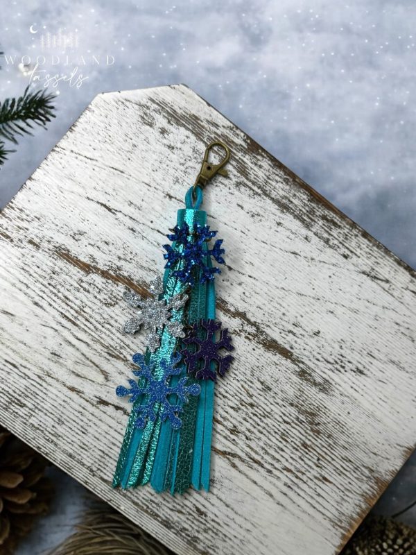 Product Image for  Snowflake Purse Charm and Tassel Set