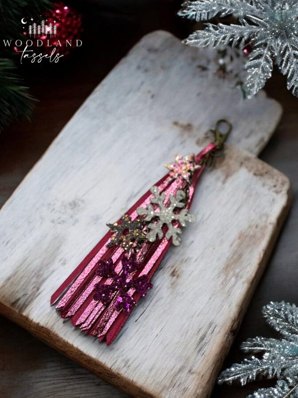 Product Image for  Snowflake Purse Charm and Tassel Set