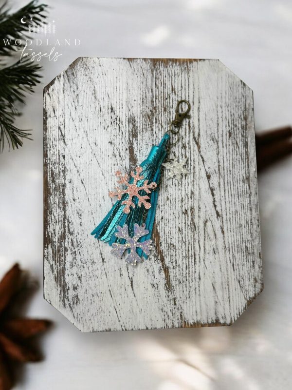 Product Image for  Snowflake Purse Charm and Tassel Set