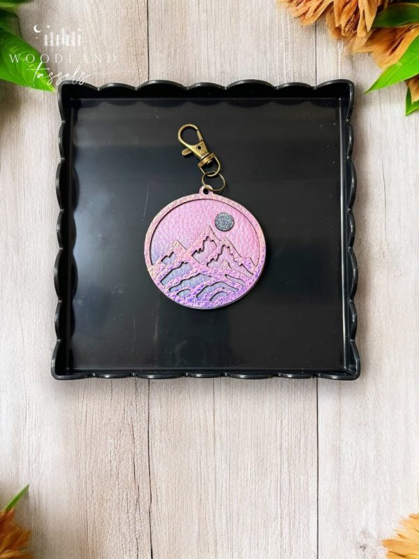 Product Image for  Mountain Medallion Purse Charm